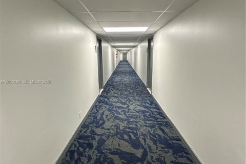 Купить кондоминиум в Халландейл-Бич, Флорида 2 спальни, 112.41м2, № 2066525 - фото 5