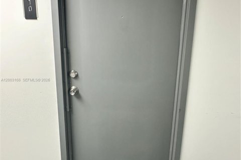 Купить кондоминиум в Халландейл-Бич, Флорида 2 спальни, 112.41м2, № 2066525 - фото 6