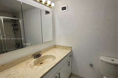 Купить кондоминиум в Халландейл-Бич, Флорида 2 спальни, 112.41м2, № 2066525 - фото 16