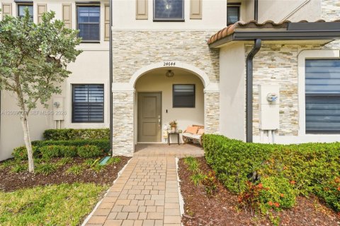 Townhouse in Homestead, Florida 3 bedrooms, 137.77 sq.m. № 2074932 - photo 2