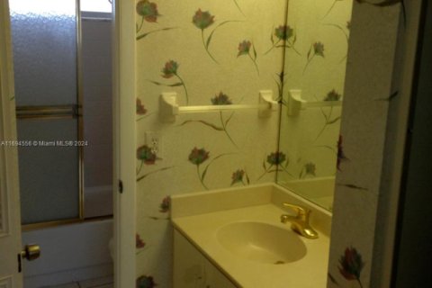 Copropriété à vendre à Tamarac, Floride: 1 chambre, 61.32 m2 № 1963443 - photo 8