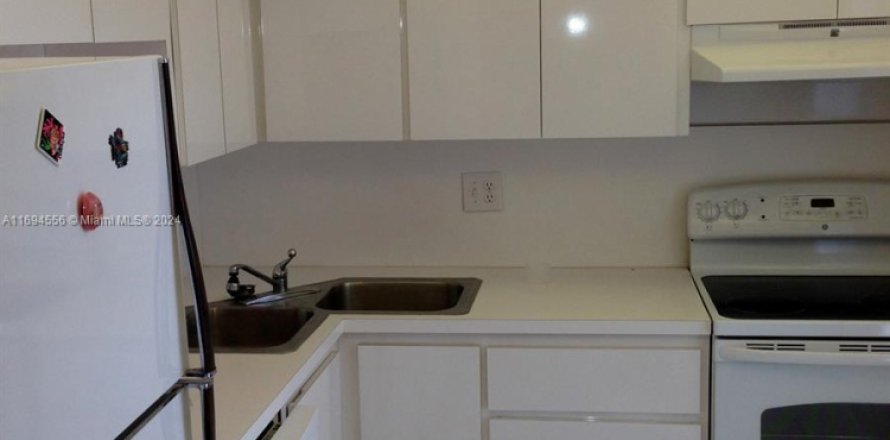 Condo à Tamarac, Floride, 1 chambre  № 1963443