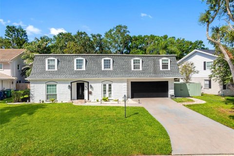 Casa en venta en Tampa, Florida, 3 dormitorios, 312.06 m2 № 1851776 - foto 1