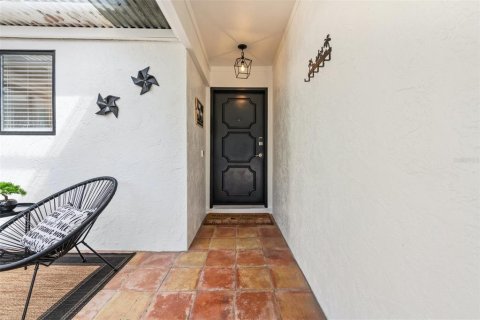House in Sarasota, Florida 3 bedrooms, 118.45 sq.m. № 2218157 - photo 7