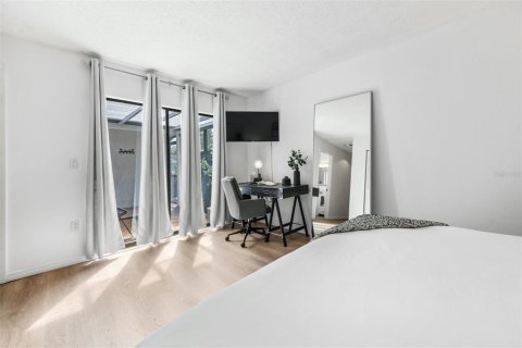 House in Sarasota, Florida 3 bedrooms, 118.45 sq.m. № 2218157 - photo 25