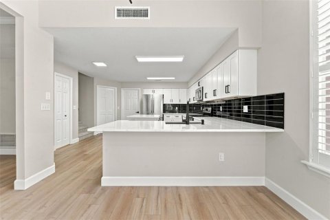 Villa ou maison à vendre à Tampa, Floride: 4 chambres, 329.62 m2 № 2407036 - photo 20