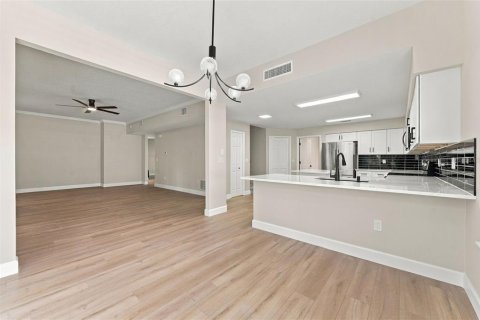 Villa ou maison à vendre à Tampa, Floride: 4 chambres, 329.62 m2 № 2407036 - photo 22
