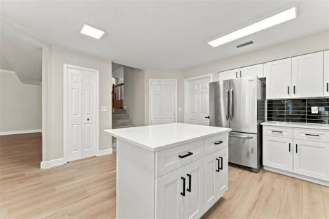 Villa ou maison à vendre à Tampa, Floride: 4 chambres, 329.62 m2 № 2407036 - photo 18