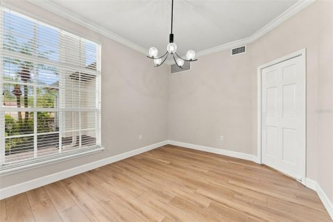 Villa ou maison à vendre à Tampa, Floride: 4 chambres, 329.62 m2 № 2407036 - photo 12