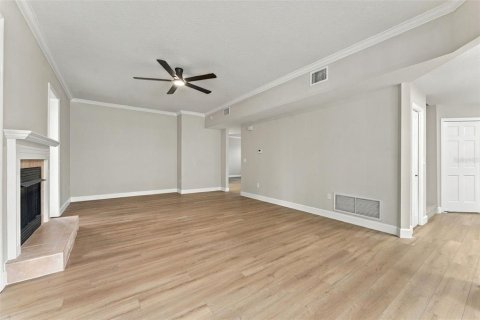 Villa ou maison à vendre à Tampa, Floride: 4 chambres, 329.62 m2 № 2407036 - photo 24