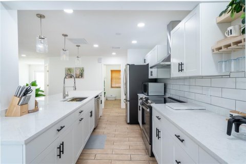 Casa en alquiler en Sarasota, Florida, 3 dormitorios, 184.78 m2 № 230160 - foto 16