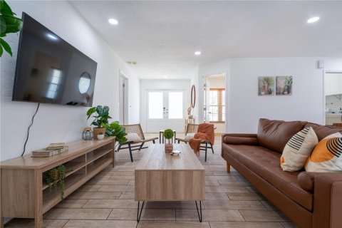 Casa en alquiler en Sarasota, Florida, 3 dormitorios, 184.78 m2 № 230160 - foto 12