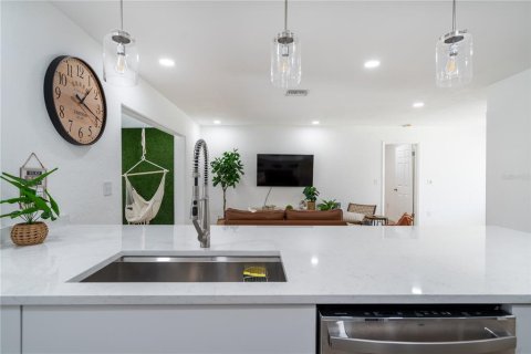 Casa en alquiler en Sarasota, Florida, 3 dormitorios, 184.78 m2 № 230160 - foto 18