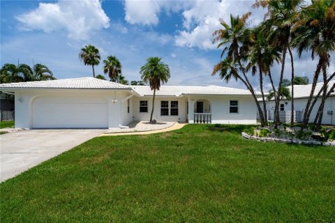 Casa en alquiler en Sarasota, Florida, 3 dormitorios, 184.78 m2 № 230160 - foto 1