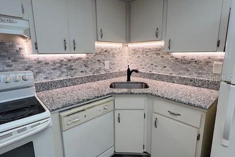 Condo in Port Charlotte, Florida, 2 bedrooms  № 2103095 - photo 4