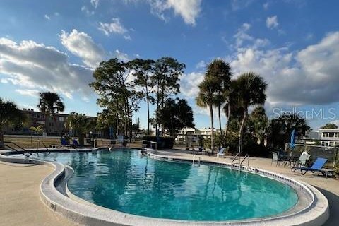 Condo in Port Charlotte, Florida, 2 bedrooms  № 2103095 - photo 26