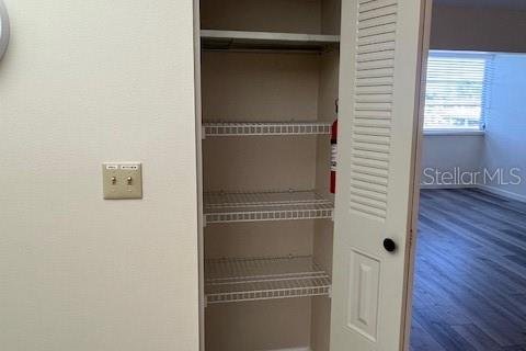 Condo in Port Charlotte, Florida, 2 bedrooms  № 2103095 - photo 14