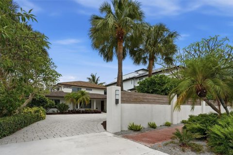 House in Sarasota, Florida 4 bedrooms, 315.4 sq.m. № 2102479