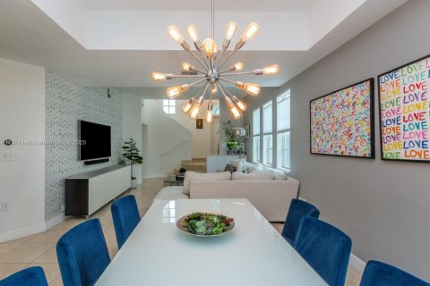 Townhouse in Aventura, Florida 3 bedrooms, 177.44 sq.m. № 1966976 - photo 4