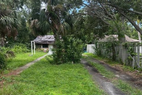 House in Saint Petersburg, Florida 2 bedrooms, 54.63 sq.m. № 1837423 - photo 1