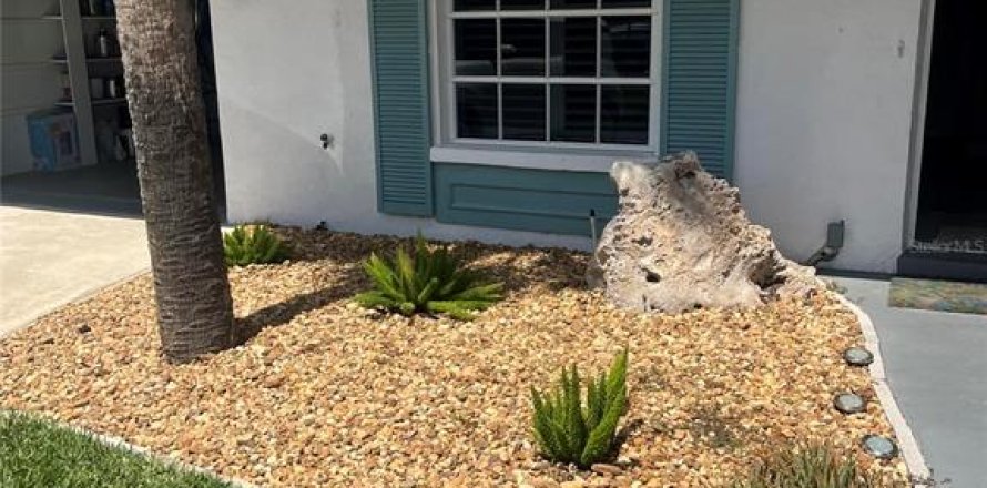 Condo in Englewood, Florida, 3 bedrooms № 1907178