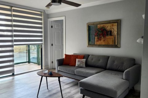 Condominio en alquiler en Miami, Florida, 2 dormitorios, 83.43 m2 № 1989608 - foto 7