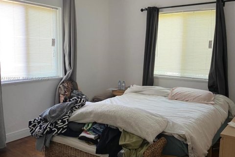 Immobilier commercial à Miami Beach, Floride 414.16 m2 № 2038808