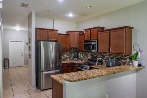 Townhouse in Orlando, Florida 3 bedrooms, 165.18 sq.m. № 2280137 - photo 17