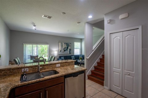 Townhouse in Orlando, Florida 3 bedrooms, 165.18 sq.m. № 2280137 - photo 16