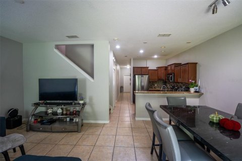 Townhouse in Orlando, Florida 3 bedrooms, 165.18 sq.m. № 2280137 - photo 21