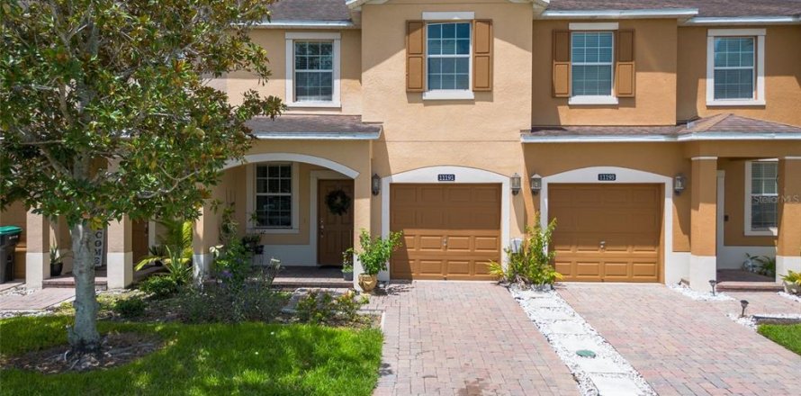Townhouse in Orlando, Florida 3 bedrooms, 165.18 sq.m. № 2280137