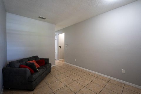 Townhouse in Orlando, Florida 3 bedrooms, 165.18 sq.m. № 2280137 - photo 12