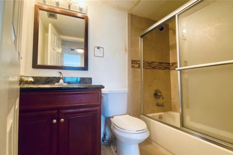 Copropriété à louer à North Miami Beach, Floride: 1 chambre, 73.39 m2 № 2343207 - photo 6