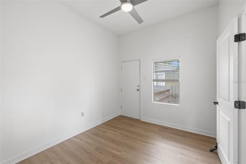Immobilier commercial à vendre à Tampa, Floride: 2 chambres, 103.49 m2 № 2419024 - photo 27