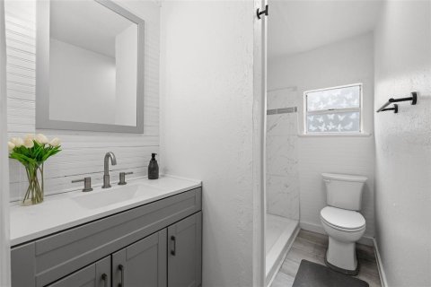 Immobilier commercial à vendre à Tampa, Floride: 2 chambres, 103.49 m2 № 2419024 - photo 11