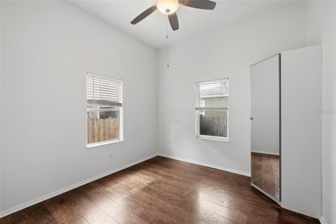 Immobilier commercial à vendre à Tampa, Floride: 2 chambres, 103.49 m2 № 2419024 - photo 12