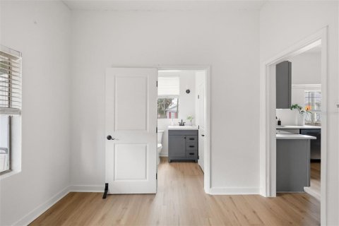 Immobilier commercial à vendre à Tampa, Floride: 2 chambres, 103.49 m2 № 2419024 - photo 28