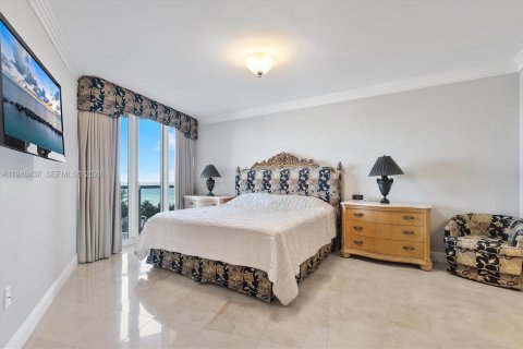 Condo in Sunny Isles Beach, Florida, 2 bedrooms  № 2005205 - photo 9