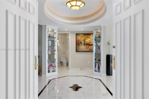 Condo in Sunny Isles Beach, Florida, 2 bedrooms  № 2005205 - photo 2