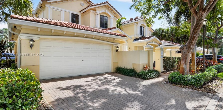 Таунхаус в Уэстон, Флорида 4 спальни, 219.25м2 № 2046404