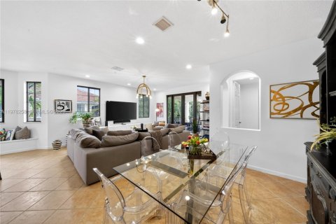 Купить таунхаус в Уэстон, Флорида 4 спальни, 219.25м2, № 2046404 - фото 11