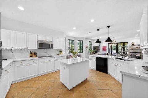 Купить таунхаус в Уэстон, Флорида 4 спальни, 219.25м2, № 2046404 - фото 5