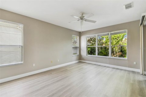House in Poinciana, Florida 3 bedrooms, 198.9 sq.m. № 1883654 - photo 17