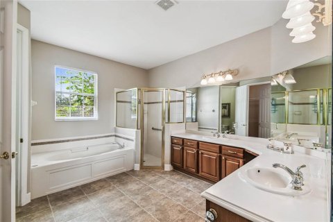 House in Poinciana, Florida 3 bedrooms, 198.9 sq.m. № 1883654 - photo 20