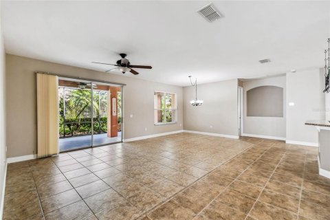 House in Poinciana, Florida 3 bedrooms, 198.9 sq.m. № 1883654 - photo 4