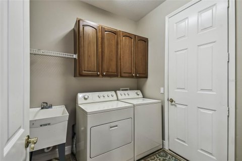 House in Poinciana, Florida 3 bedrooms, 198.9 sq.m. № 1883654 - photo 14