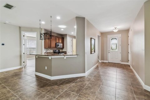 House in Poinciana, Florida 3 bedrooms, 198.9 sq.m. № 1883654 - photo 9