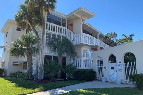 Condominio en venta en Hallandale Beach, Florida, 2 dormitorios, 92.9 m2 № 1892563 - foto 3