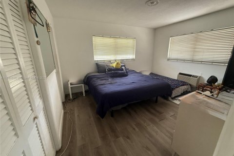 Condominio en venta en Hallandale Beach, Florida, 2 dormitorios, 92.9 m2 № 1892563 - foto 23