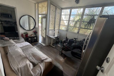Condominio en venta en Hallandale Beach, Florida, 2 dormitorios, 92.9 m2 № 1892563 - foto 11